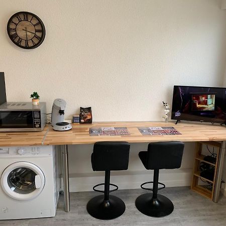 Studio Entierement Renove Avec Parking Gratuit Saint-Nazaire  Luaran gambar